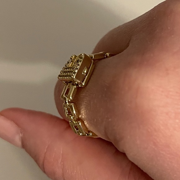 Unique ring - Picture 10 of 12